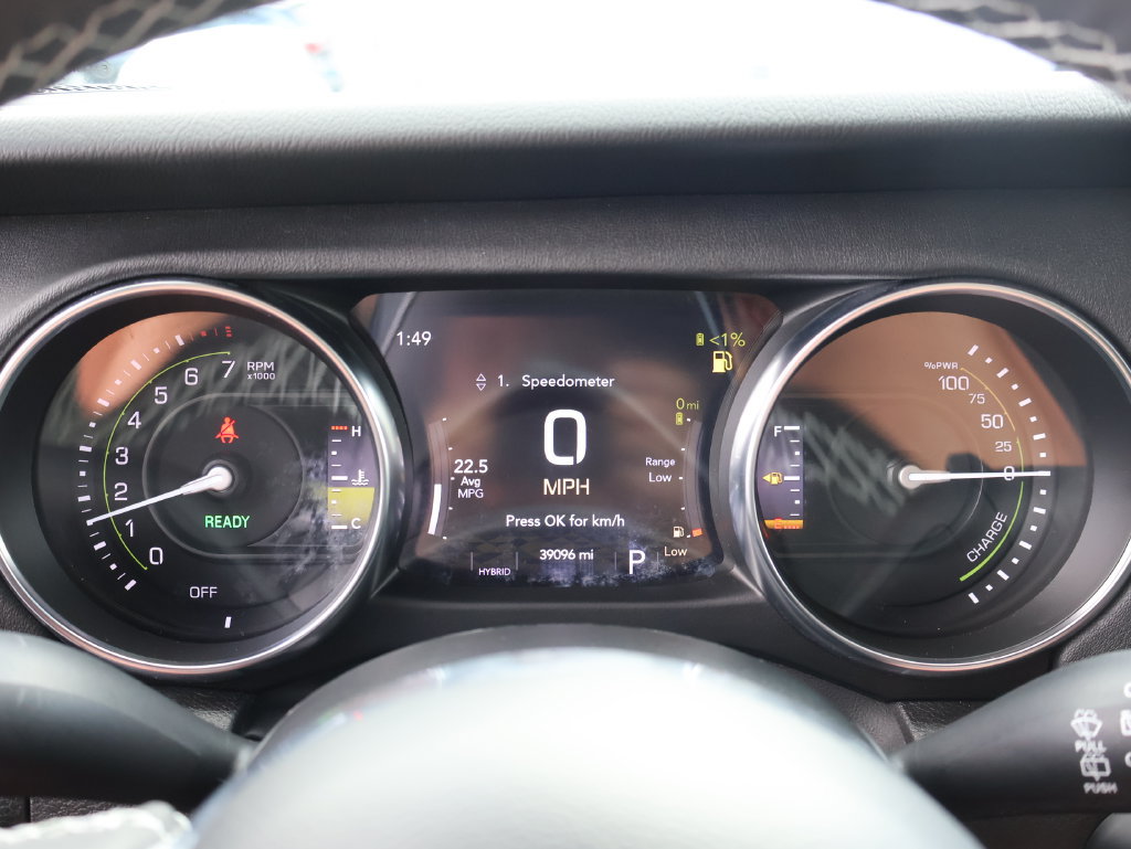 Used 2023 Jeep Wrangler Unlimited Sahara AWD/4WD image 27