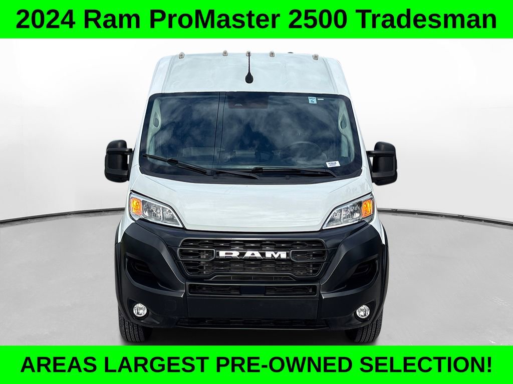 Used 2024 RAM ProMaster 2500 w/ Convenience Group FWD image 2