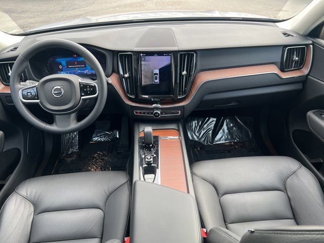 Certified 2023 Volvo XC60 B5 Plus w/ Climate Package image 22