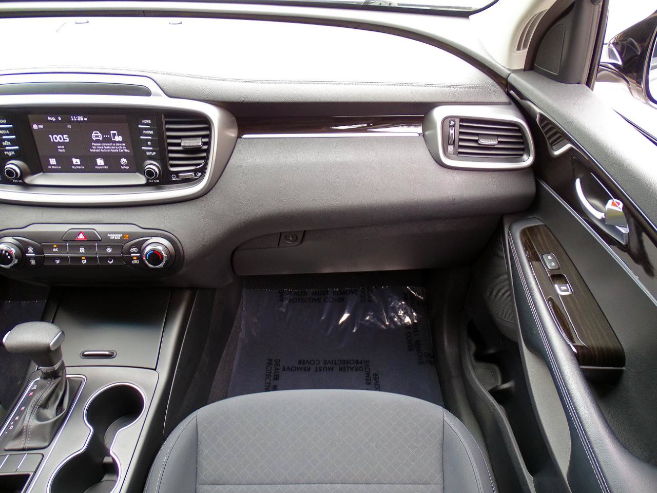 Used 2020 Kia Sorento LX FWD image 40
