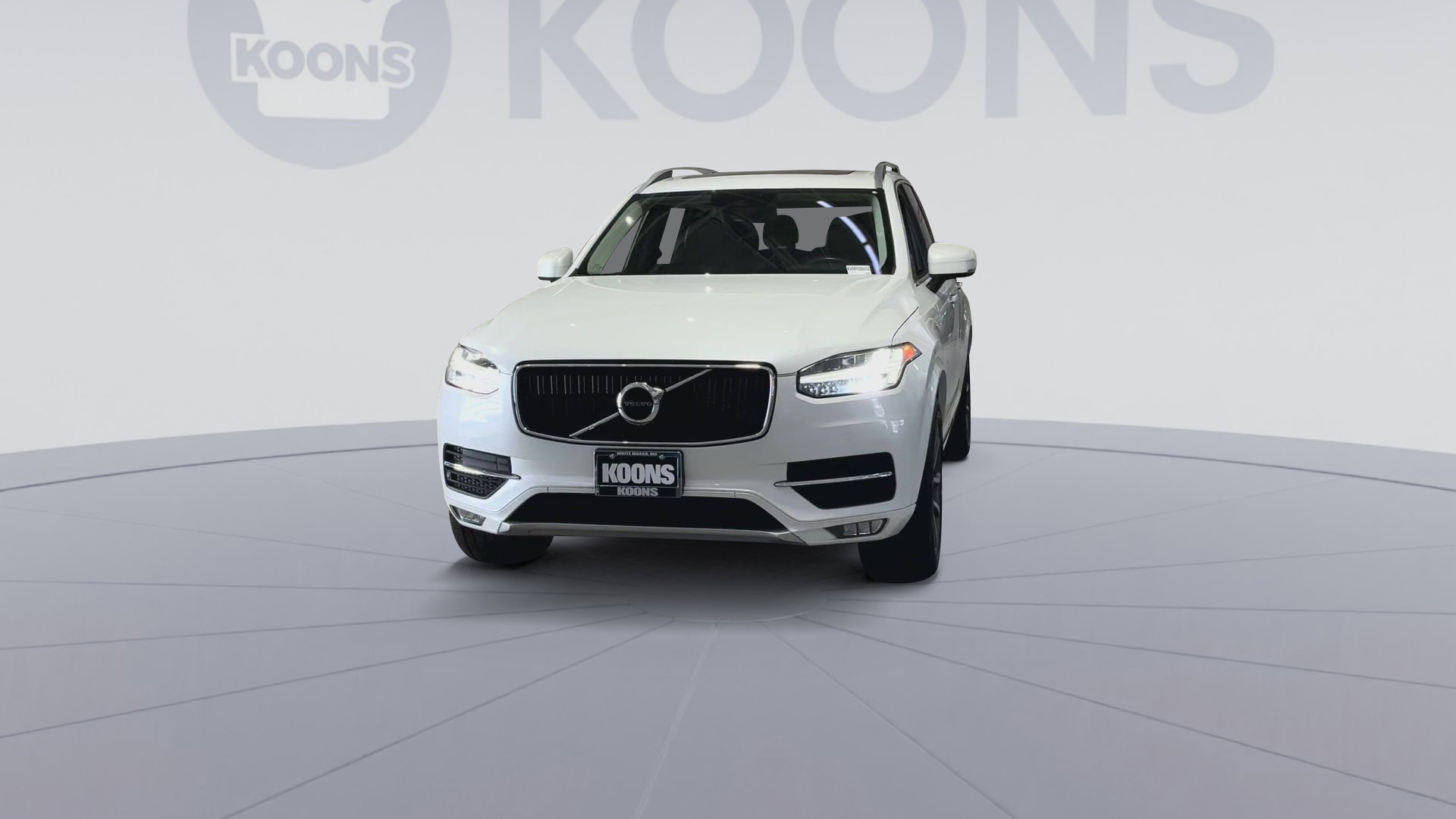 Used 2019 Volvo XC90 T5 Momentum w/ Multimedia Package AWD/4WD image 4