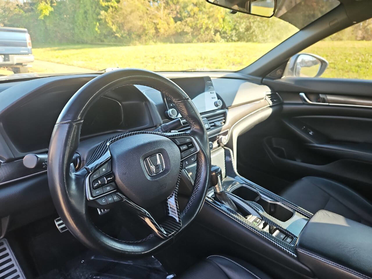 Used 2018 Honda Accord Sport image 10