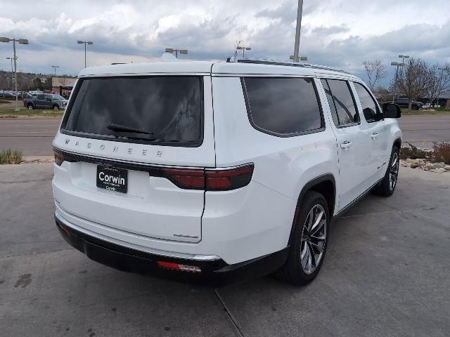 Used 2023 Jeep Wagoneer L Series III w/ Premium Group I AWD/4WD image 9