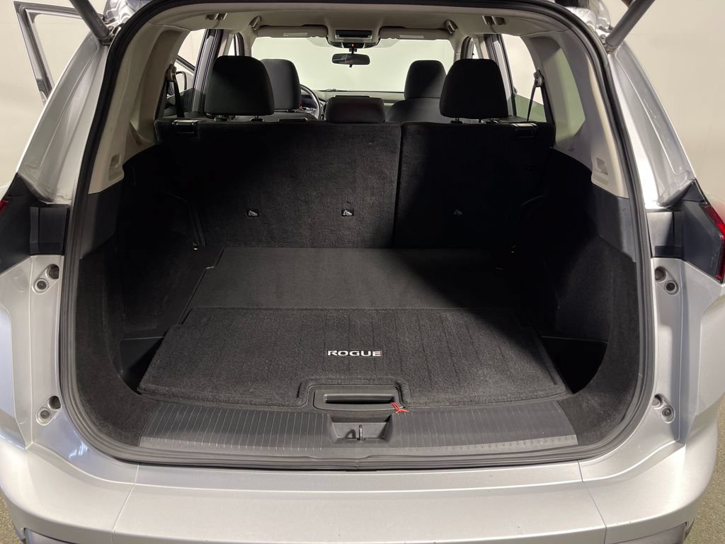 Used 2025 Nissan Rogue SV FWD image 10