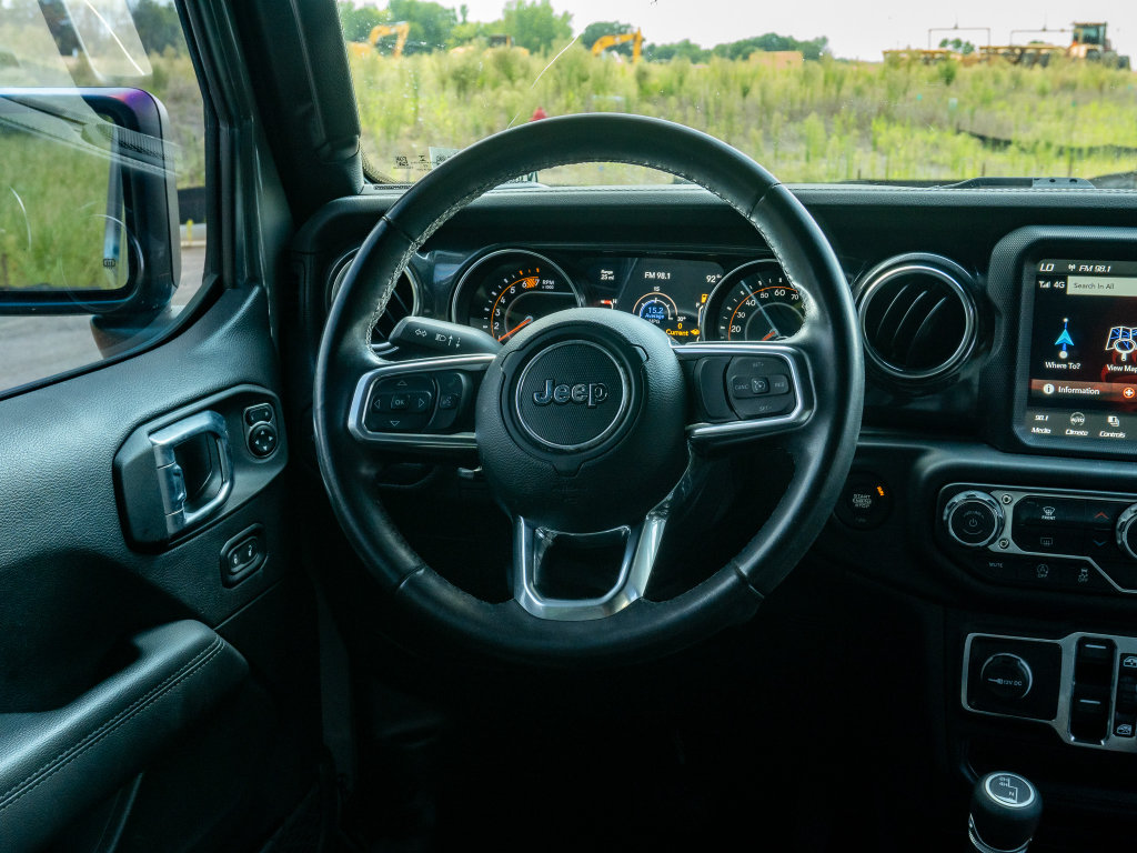 Used 2022 Jeep Wrangler Unlimited Sahara AWD/4WD image 21