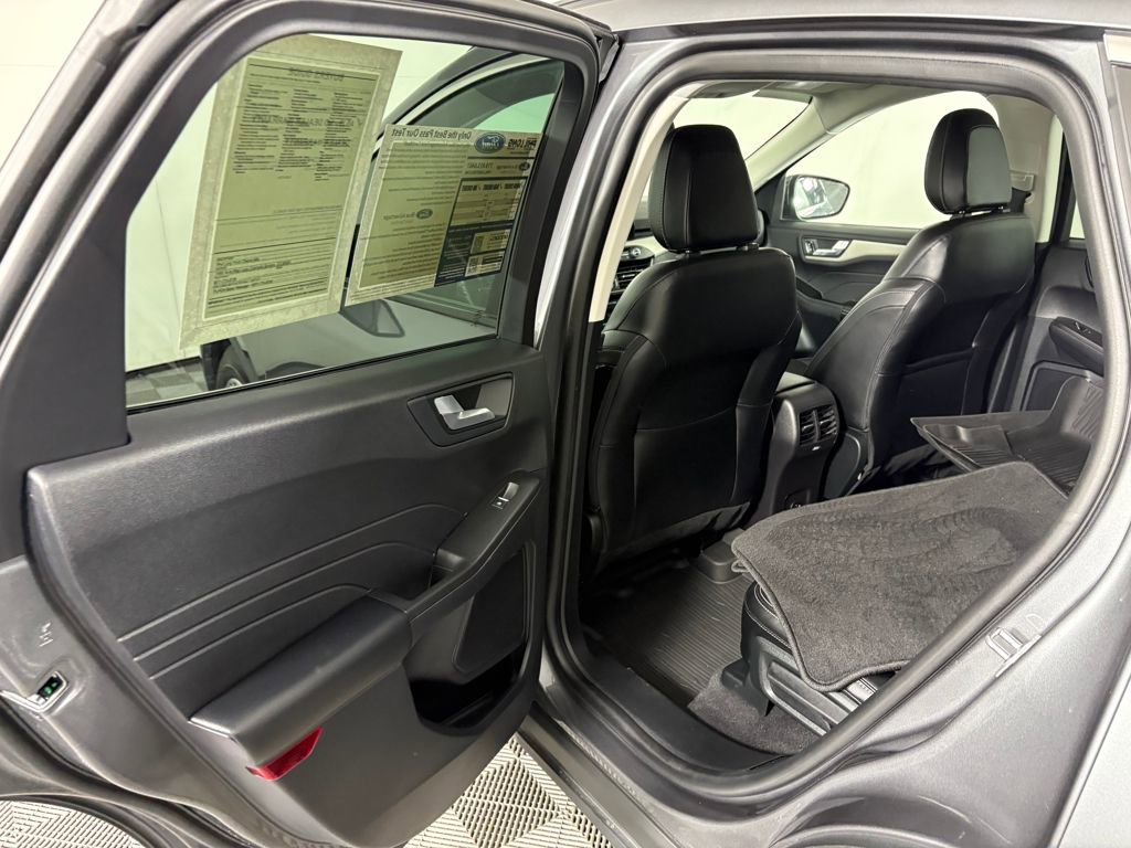 Certified 2022 Ford Escape SEL image 29