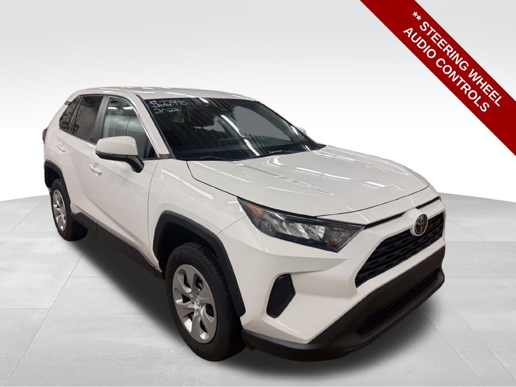 Used 2022 Toyota RAV4 LE AWD/4WD image 10