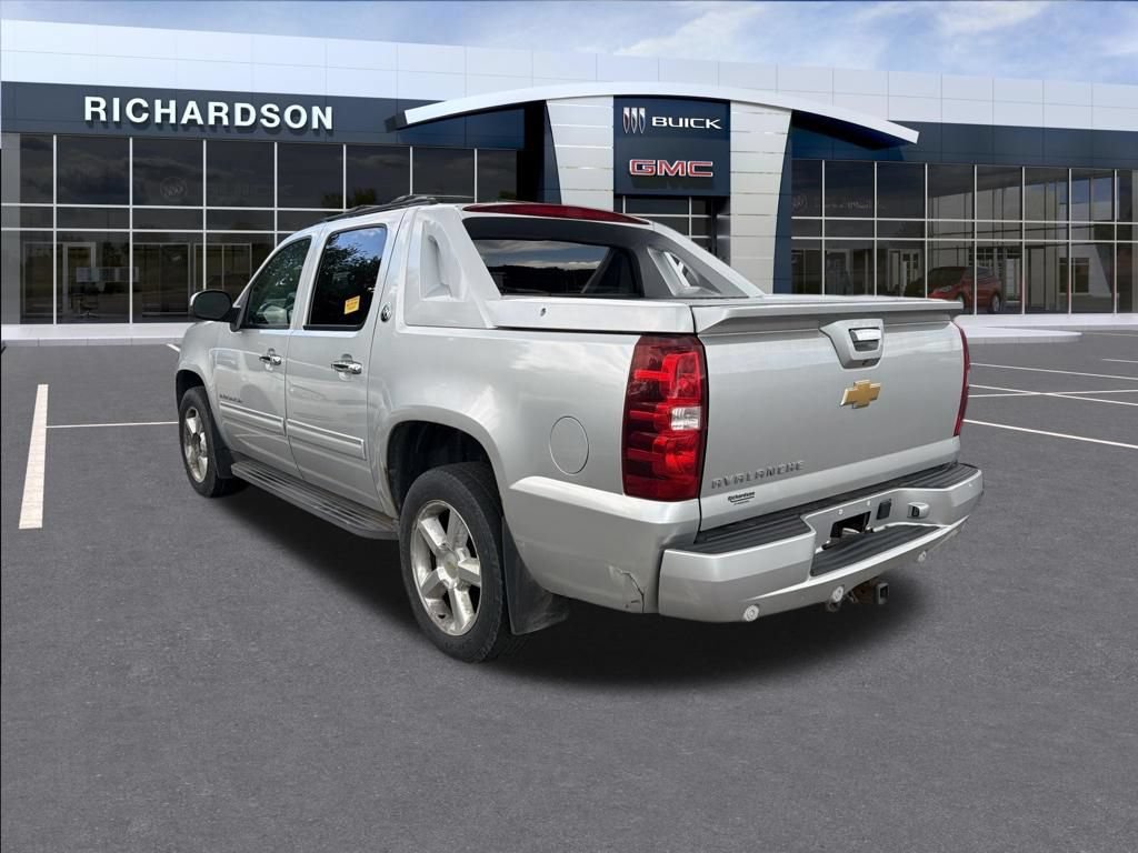 Used 2013 Chevrolet Avalanche LS w/ All-Star Edition AWD/4WD image 14