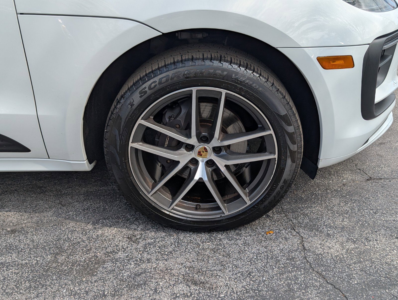 Used 2023 Porsche Macan Turbo image 15