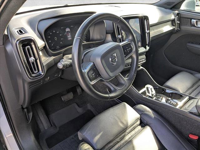 Used 2020 Volvo XC40 T5 Inscription image 10