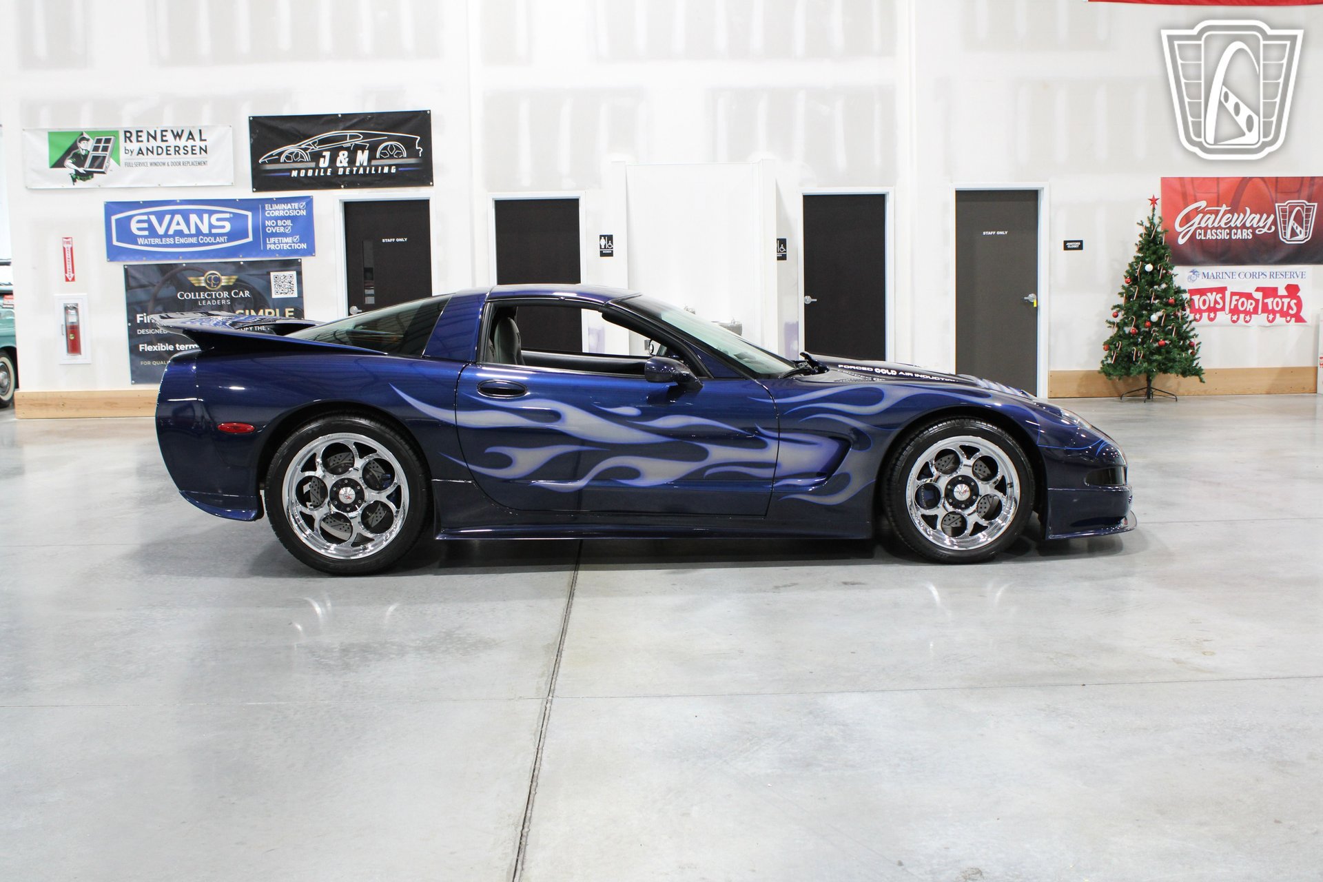 Used 2000 Chevrolet Corvette Coupe image 19