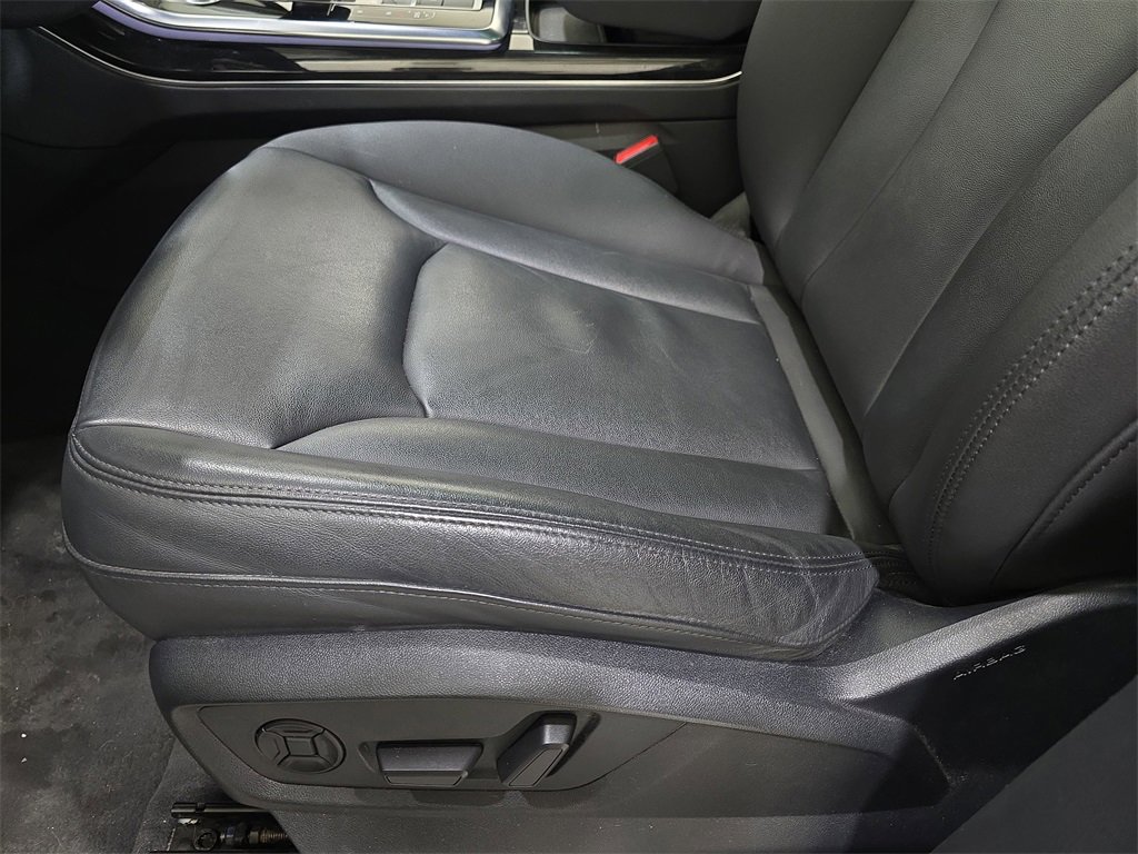 Used 2023 Audi Q7 2.0T Premium w/ Towing Package image 29