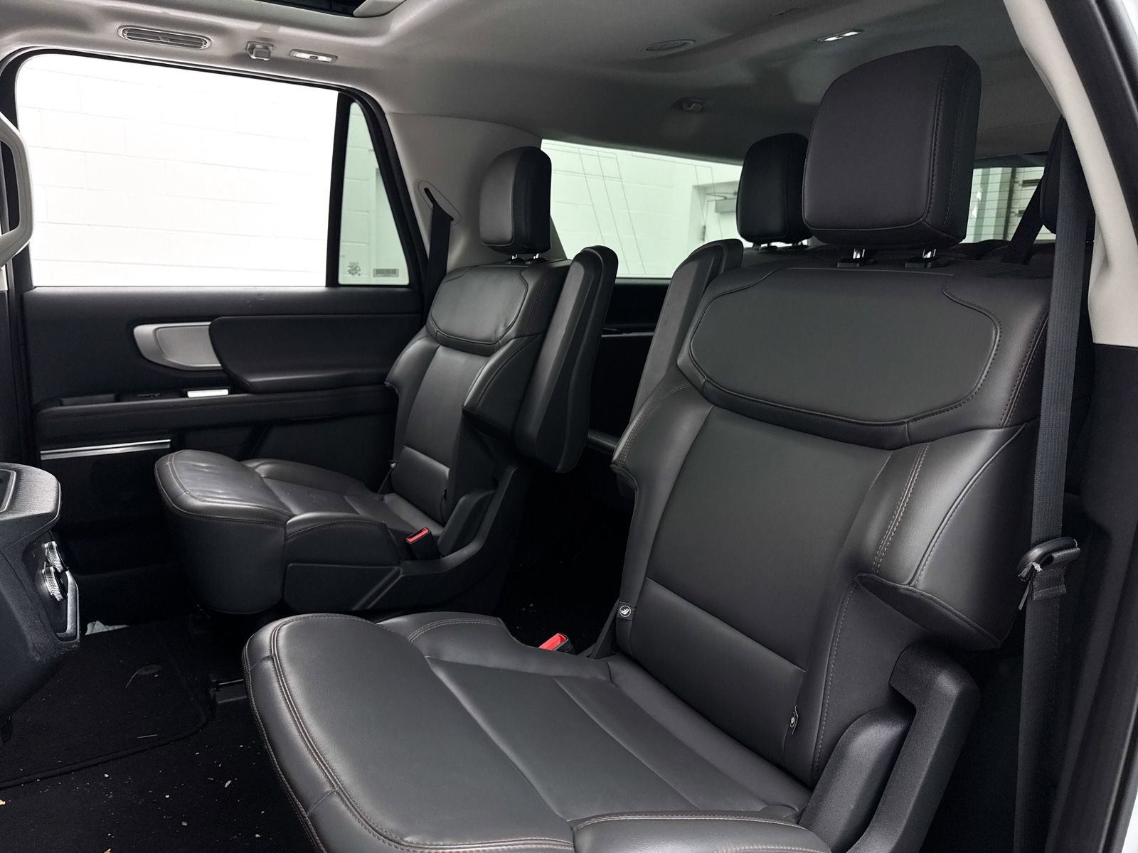 Used 2025 Ford Expedition Max Active AWD/4WD image 30