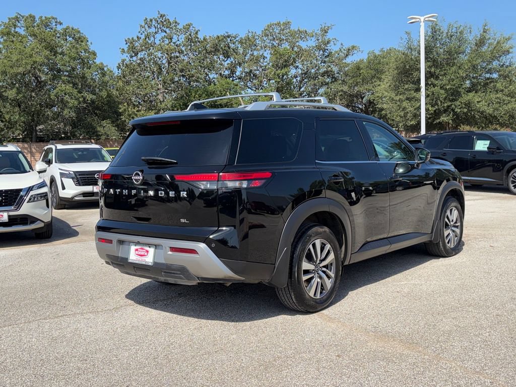 Certified 2022 Nissan Pathfinder SL FWD image 5