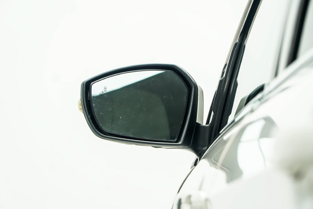 Used 2019 Ford Escape Titanium FWD image 16