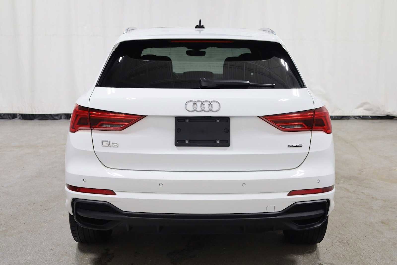 Used 2023 Audi Q3 2.0T Premium w/ Convenience Package image 7