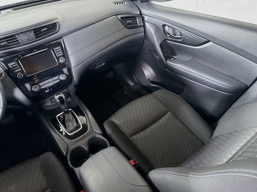 Certified 2020 Nissan Rogue SV AWD/4WD image 25