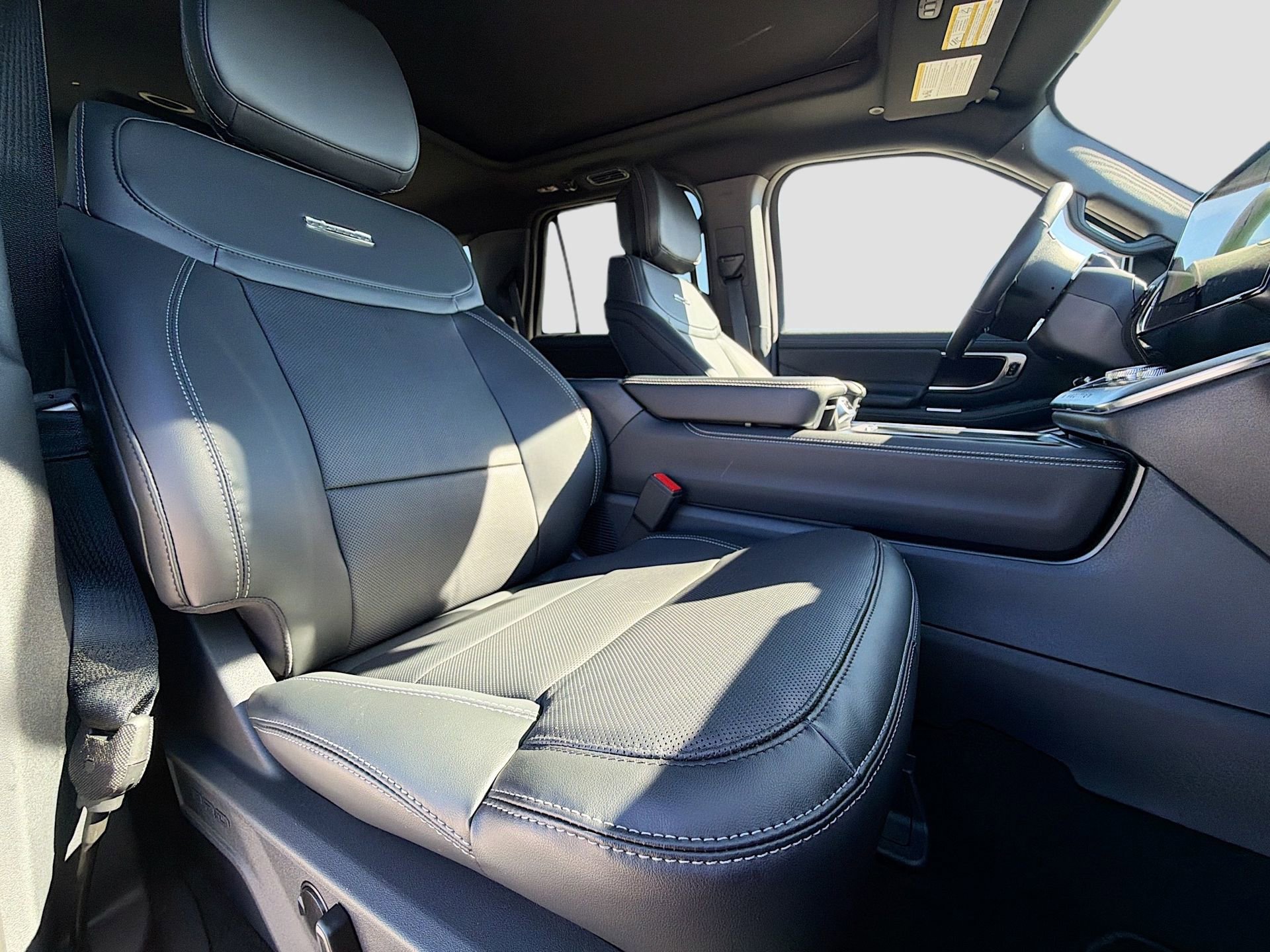 New 2026 Ford Expedition Platinum w/ Stealth Appearance Package image 39