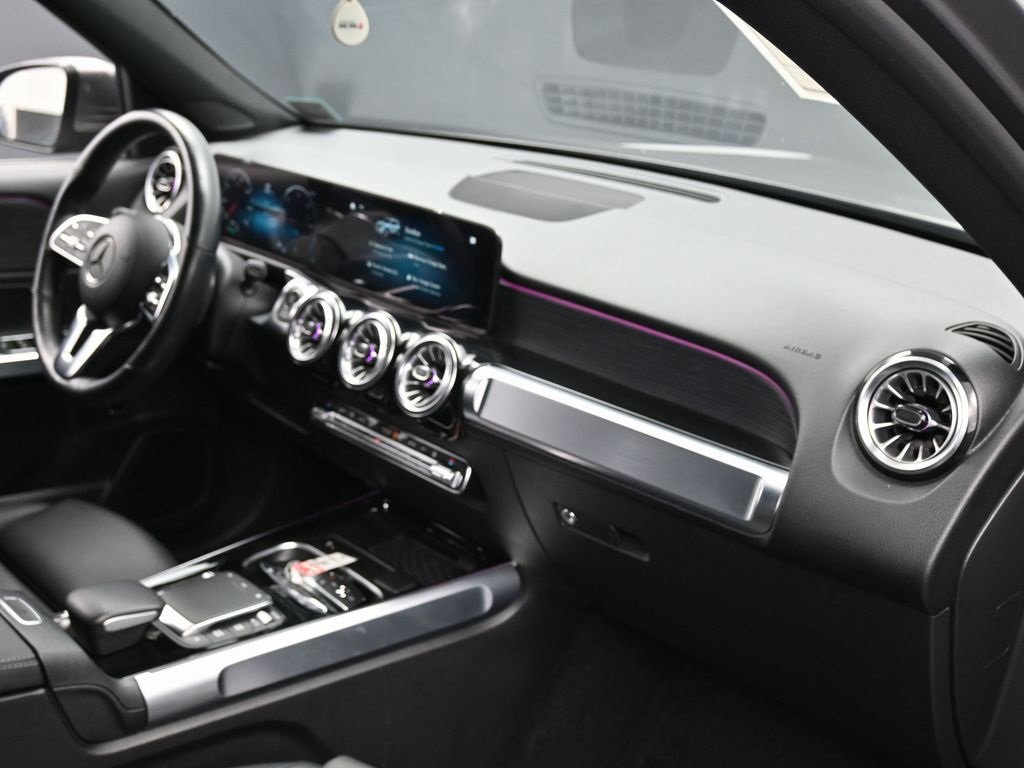 Used 2023 Mercedes-Benz EQB 250+ w/ Exclusive Package image 37