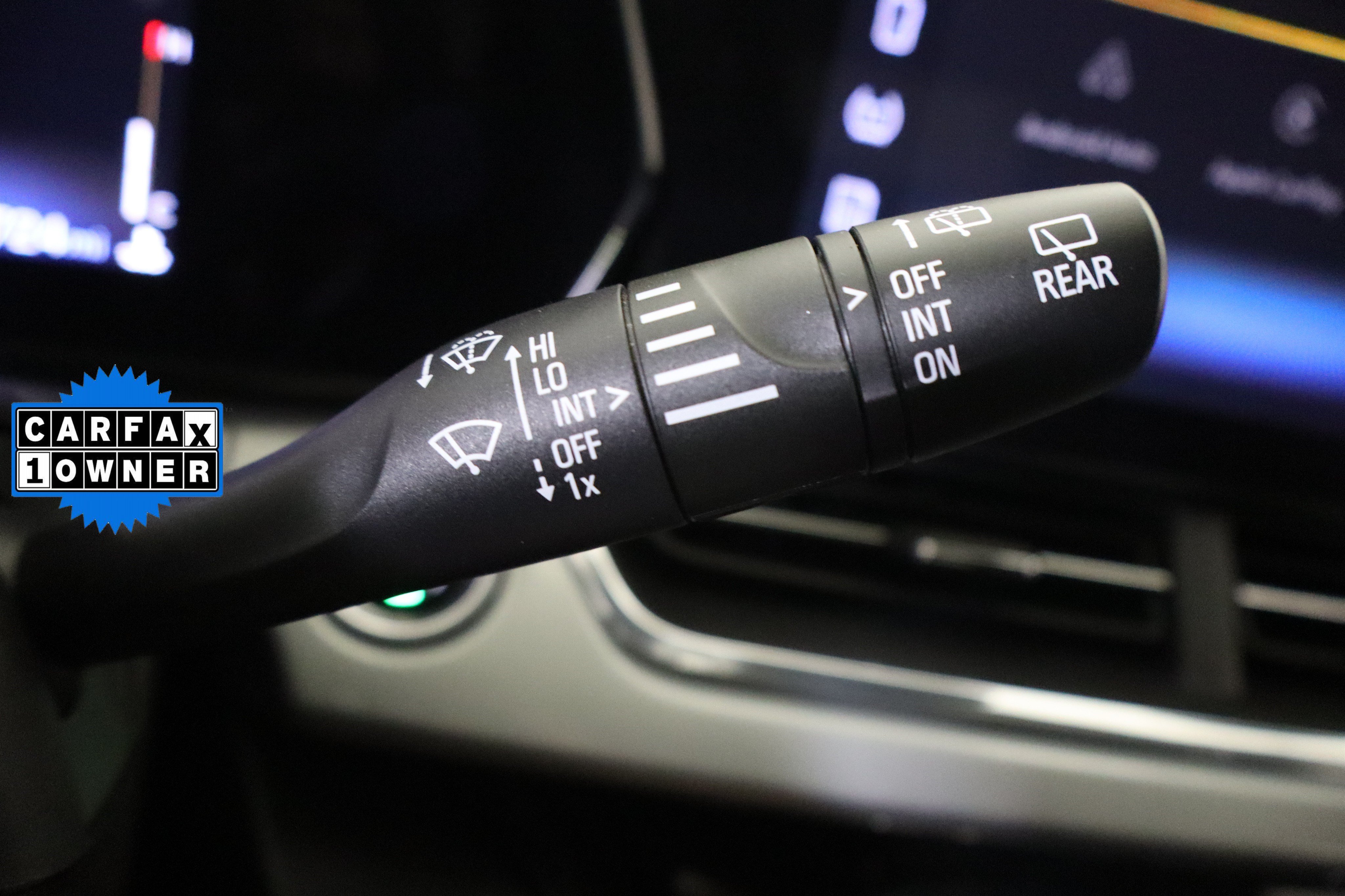 Certified 2025 Chevrolet Trax LT FWD image 32