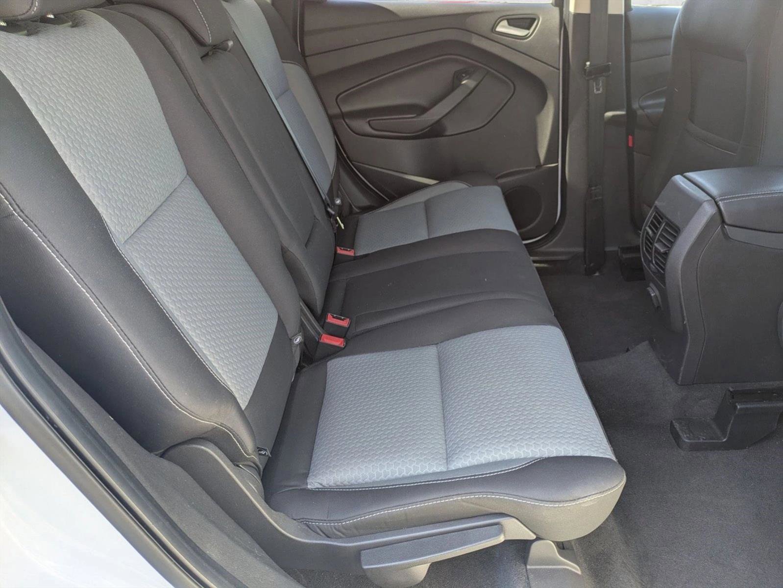 Used 2017 Ford Escape SE AWD/4WD image 18