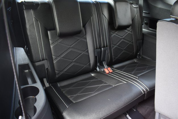 Used 2025 Volkswagen Atlas SE AWD/4WD image 29