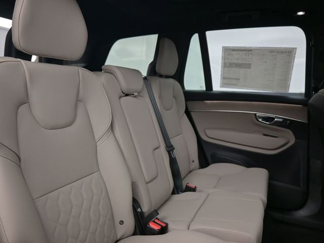 New 2026 Volvo XC90 B6 Plus w/ Protection Package Premier image 34