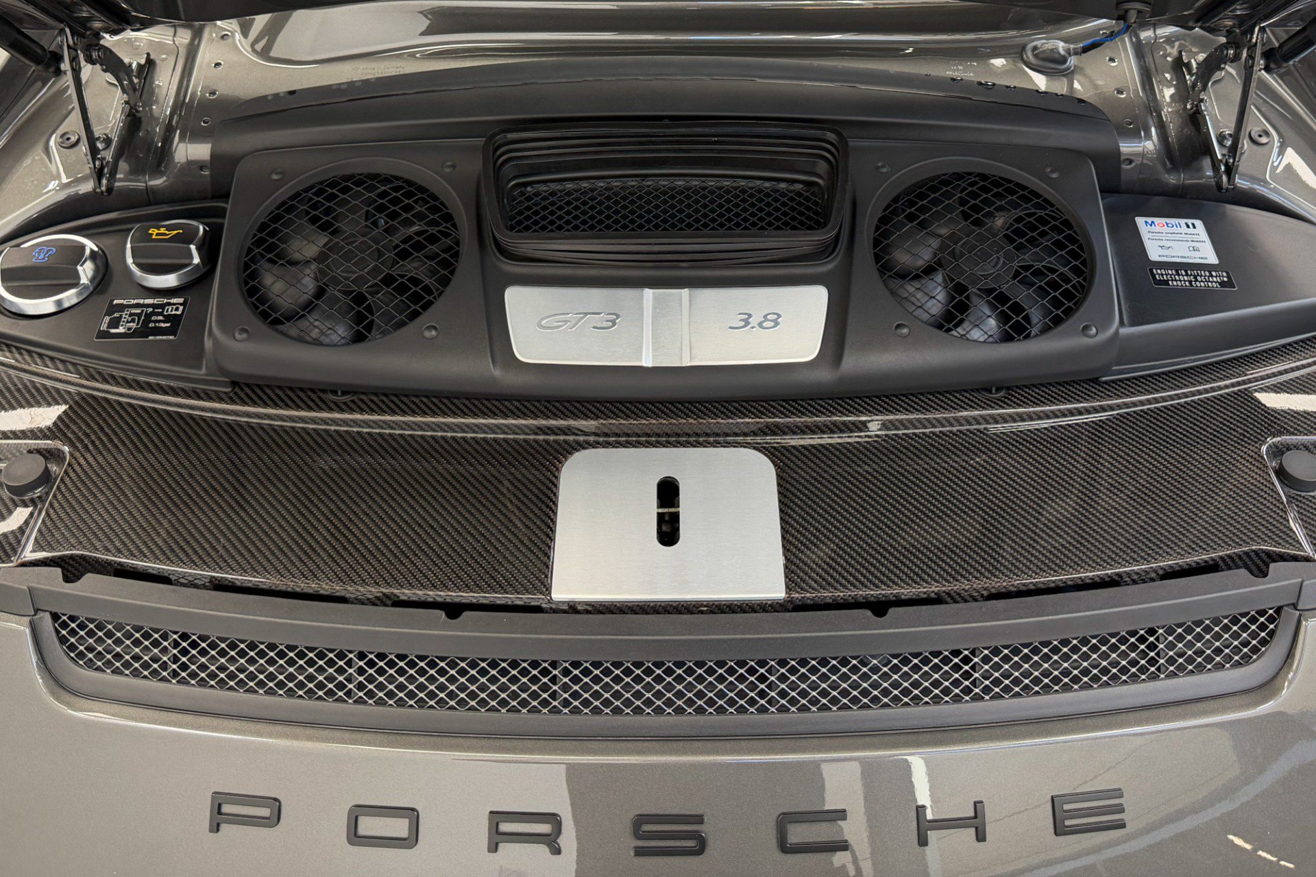 Used 2015 Porsche 911 GT3 RWD image 12