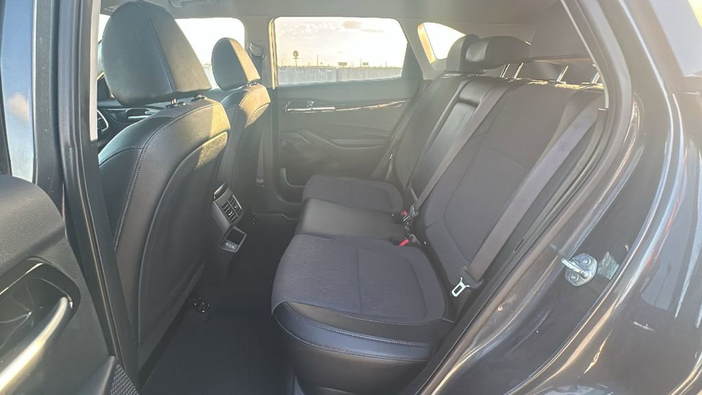 Used 2025 Kia Seltos S FWD image 32