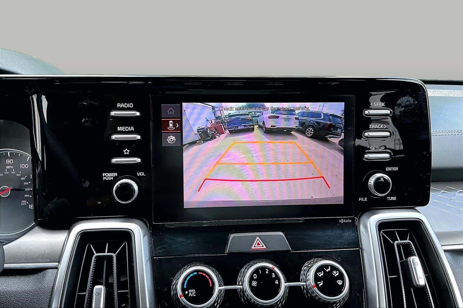 Used 2023 Kia Sorento LX FWD image 28