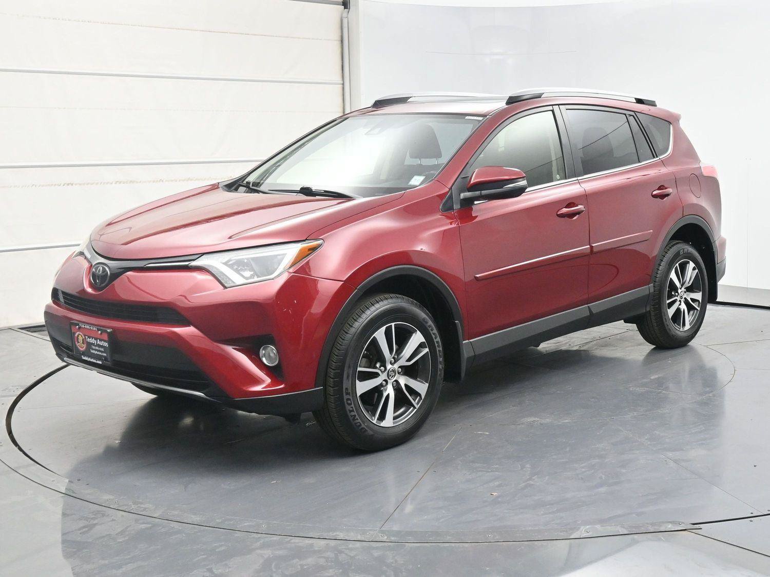 Used 2018 Toyota RAV4 XLE w/ Plus Extra Value Package AWD/4WD image 1