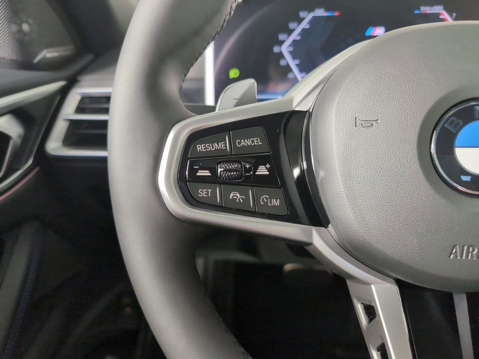 Used 2025 BMW 430i Convertible w/ M Sport Package image 13