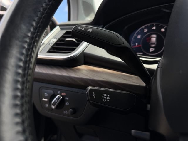 Used 2018 Audi Q5 2.0T Premium Plus w/ Premium Plus Package AWD/4WD image 11