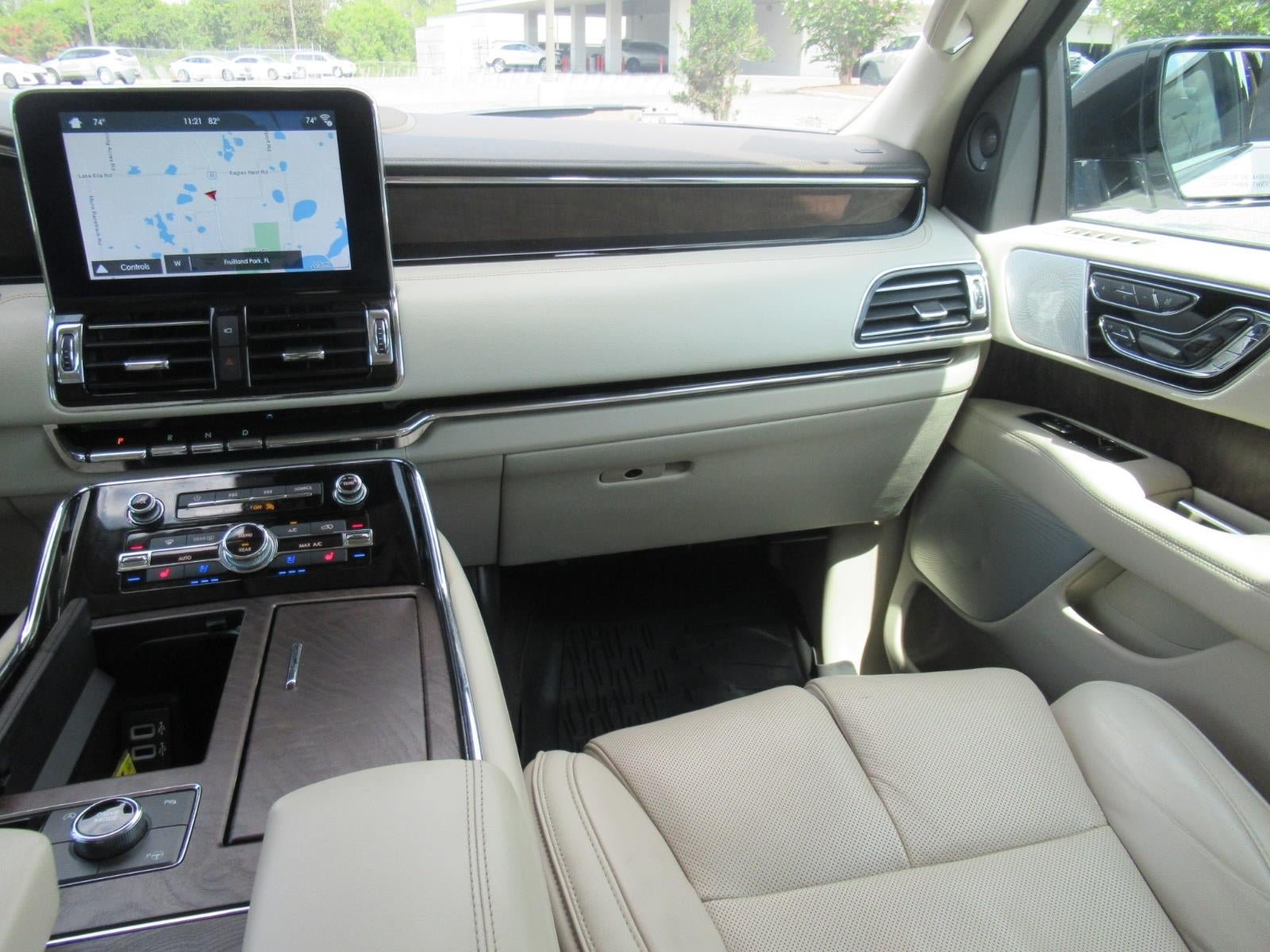 Used 2019 Lincoln Navigator Reserve AWD/4WD image 14