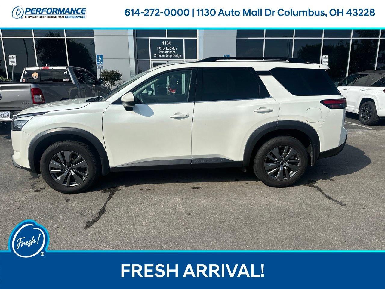 Used 2023 Nissan Pathfinder SV AWD/4WD image 7