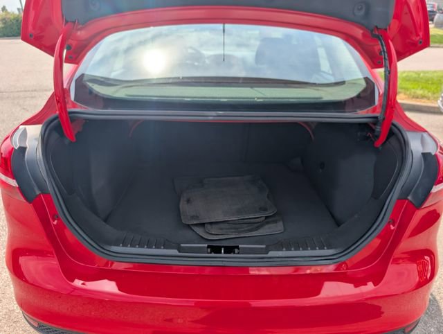 Used 2017 Ford Focus SE FWD image 18