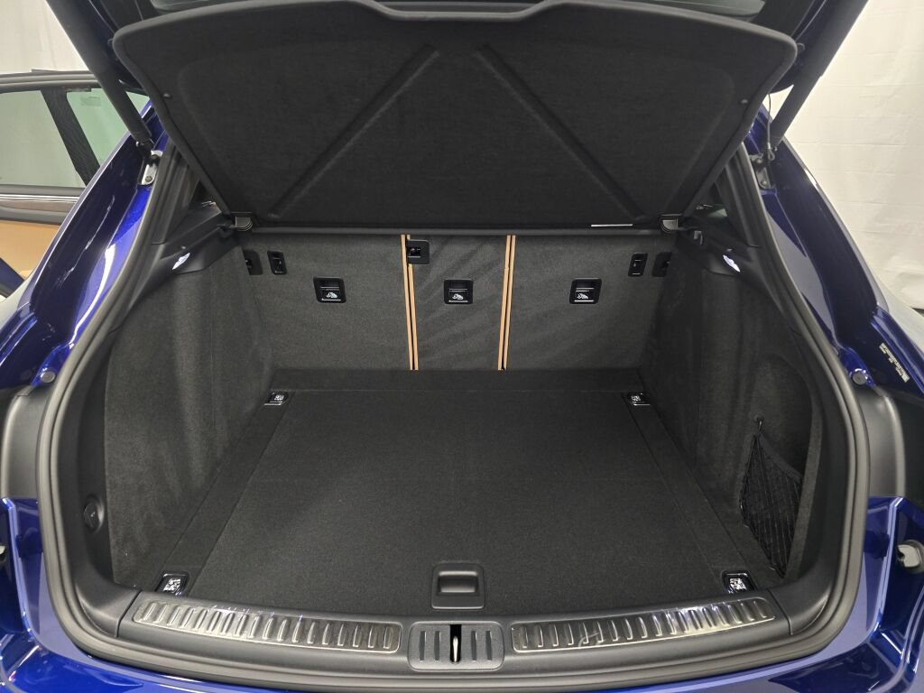 New 2026 Porsche Macan S AWD/4WD image 12