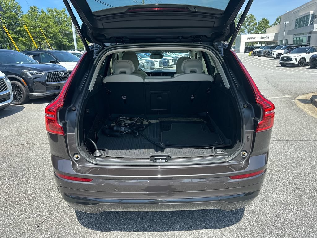 Used 2023 Volvo XC60 T8 Core AWD/4WD image 15