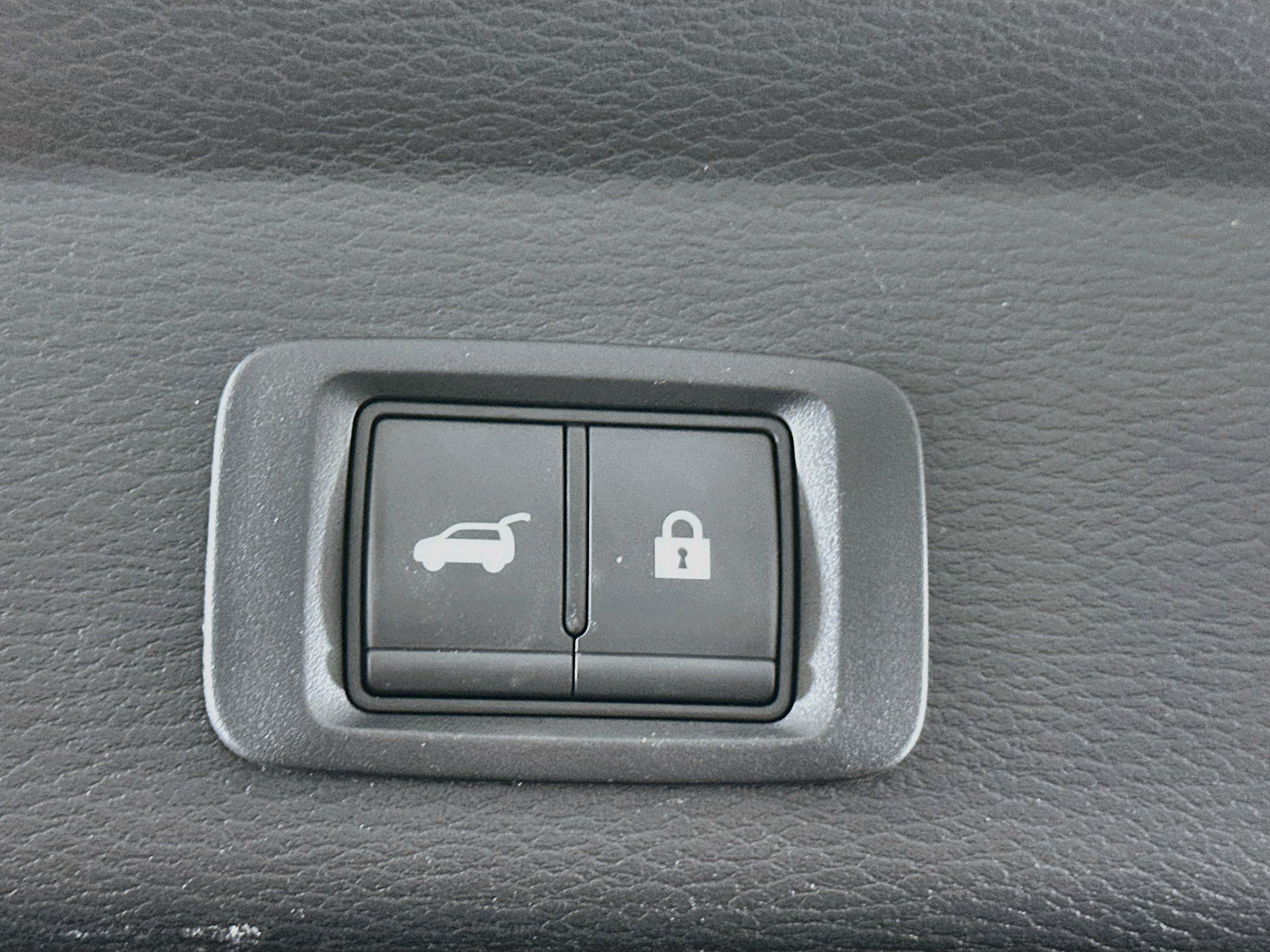 Used 2024 Mitsubishi Outlander SE AWD/4WD image 31