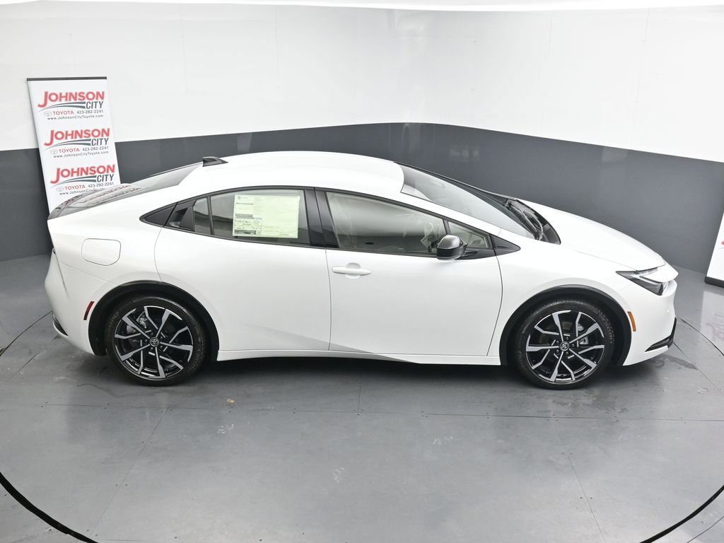 New 2026 Toyota Prius Plug-In Hybrid FWD image 28