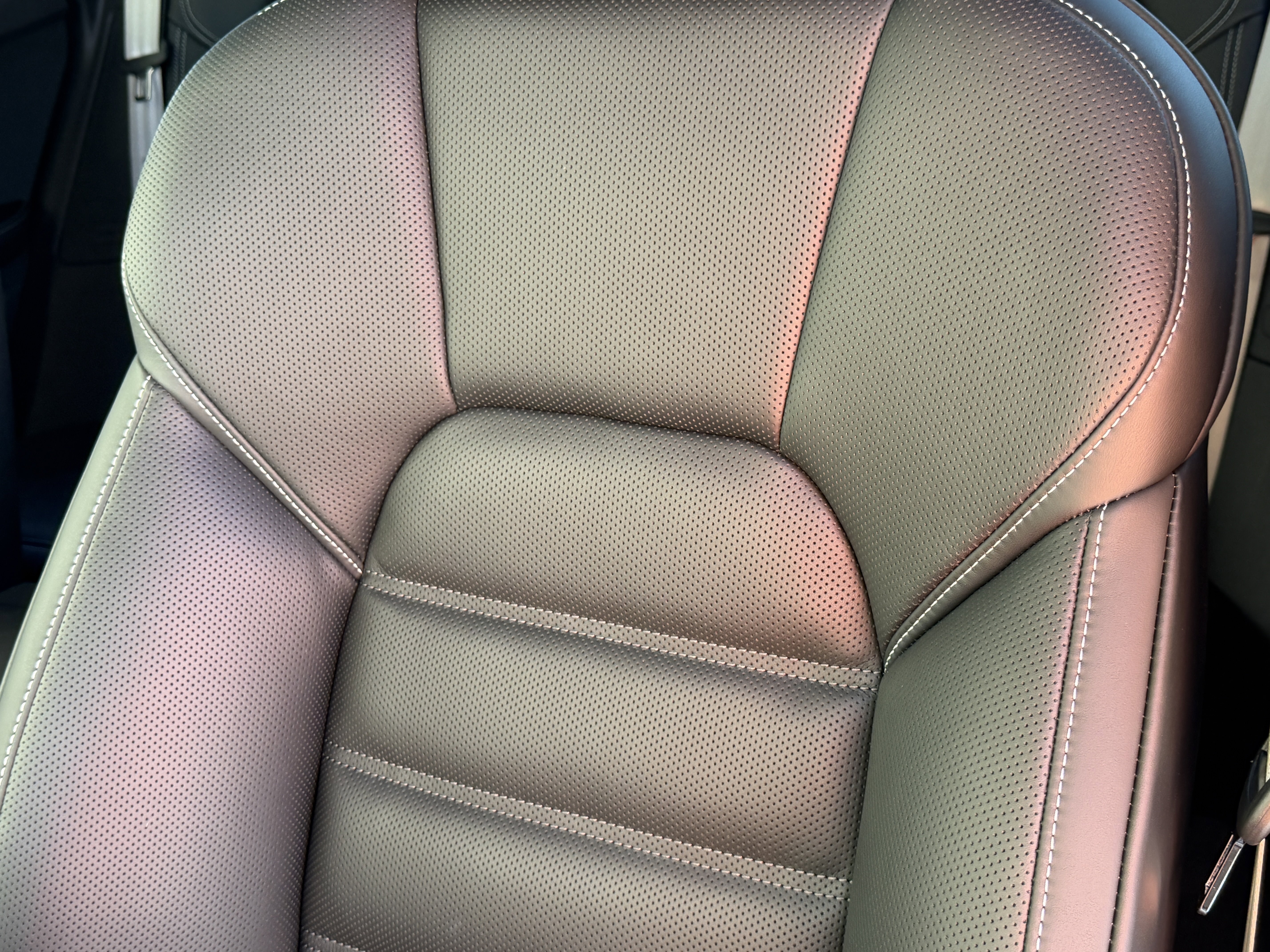 New 2026 Porsche Macan S image 5