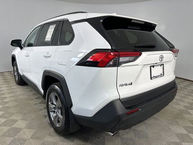 Used 2025 Toyota RAV4 XLE AWD/4WD image 5