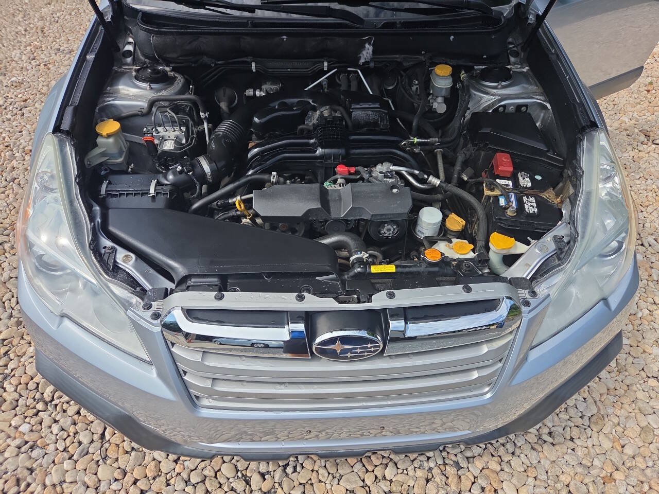 Used 2014 Subaru Outback 2.5i Premium AWD/4WD image 16
