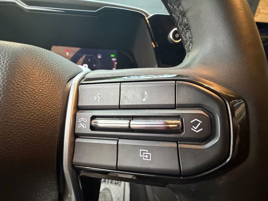 Used 2023 Chevrolet Colorado LT w/ LT Convenience Package II image 23