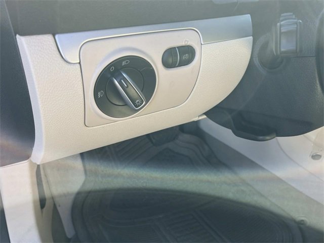 Used 2012 Volkswagen Eos Komfort image 25