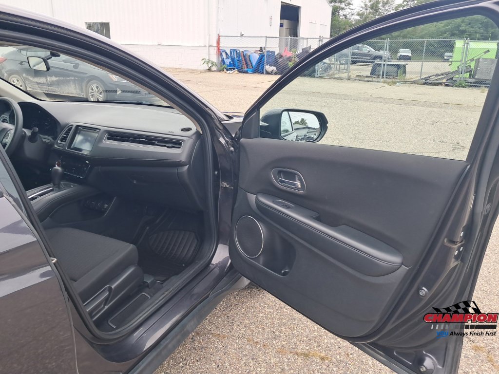 Used 2017 Honda HR-V EX image 15