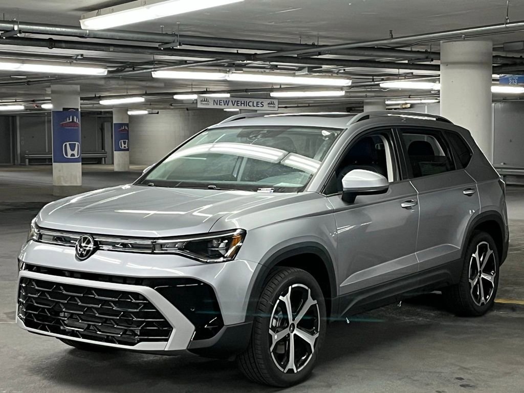 New 2025 Volkswagen Taos SEL image 3
