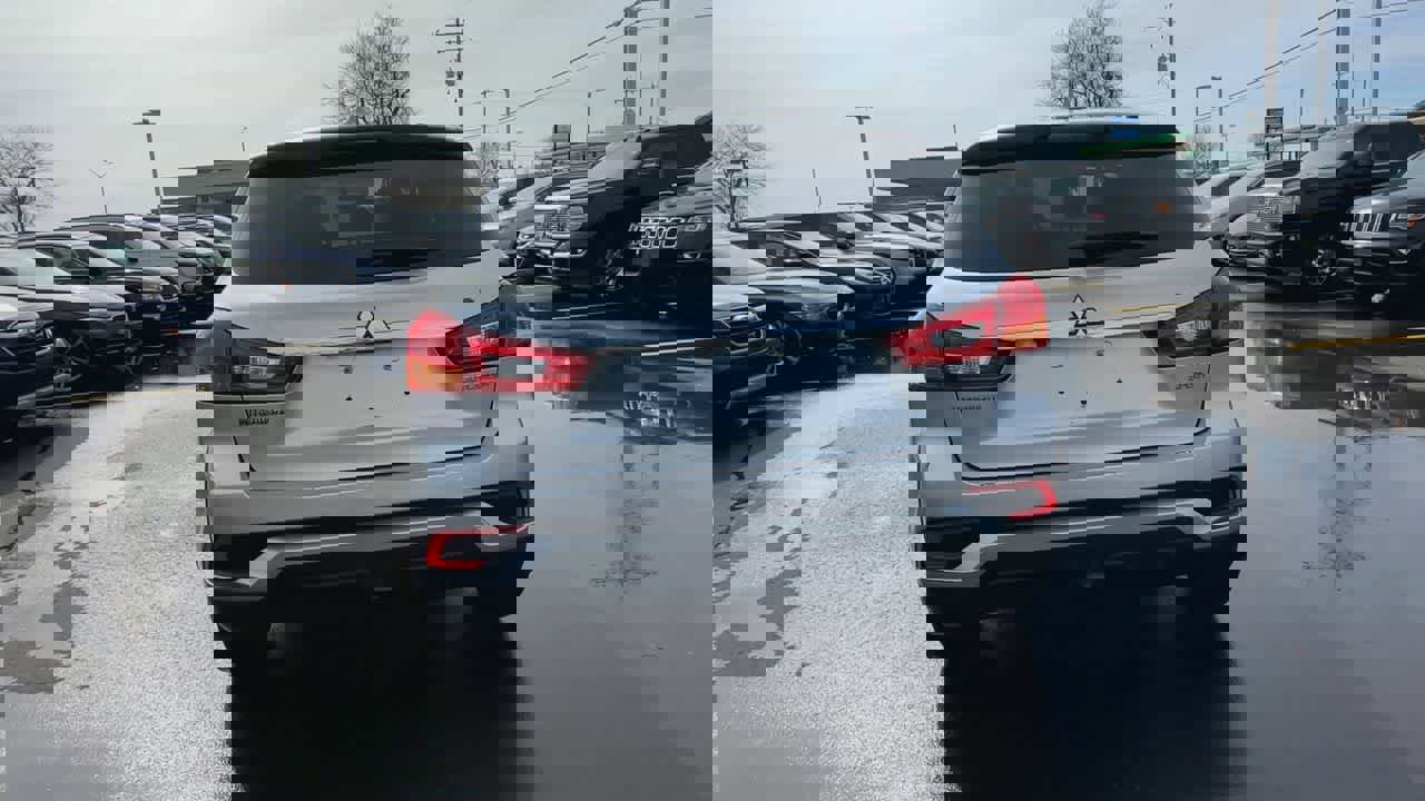 Used 2018 Mitsubishi Outlander Sport ES image 7