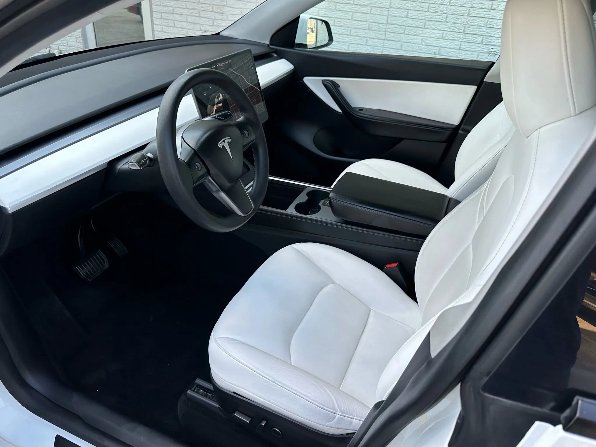 Used 2021 Tesla Model Y Long Range image 13