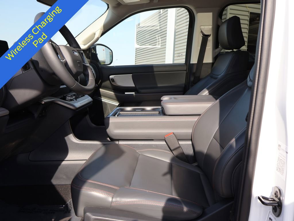 Certified 2025 Ford Expedition Active image 25
